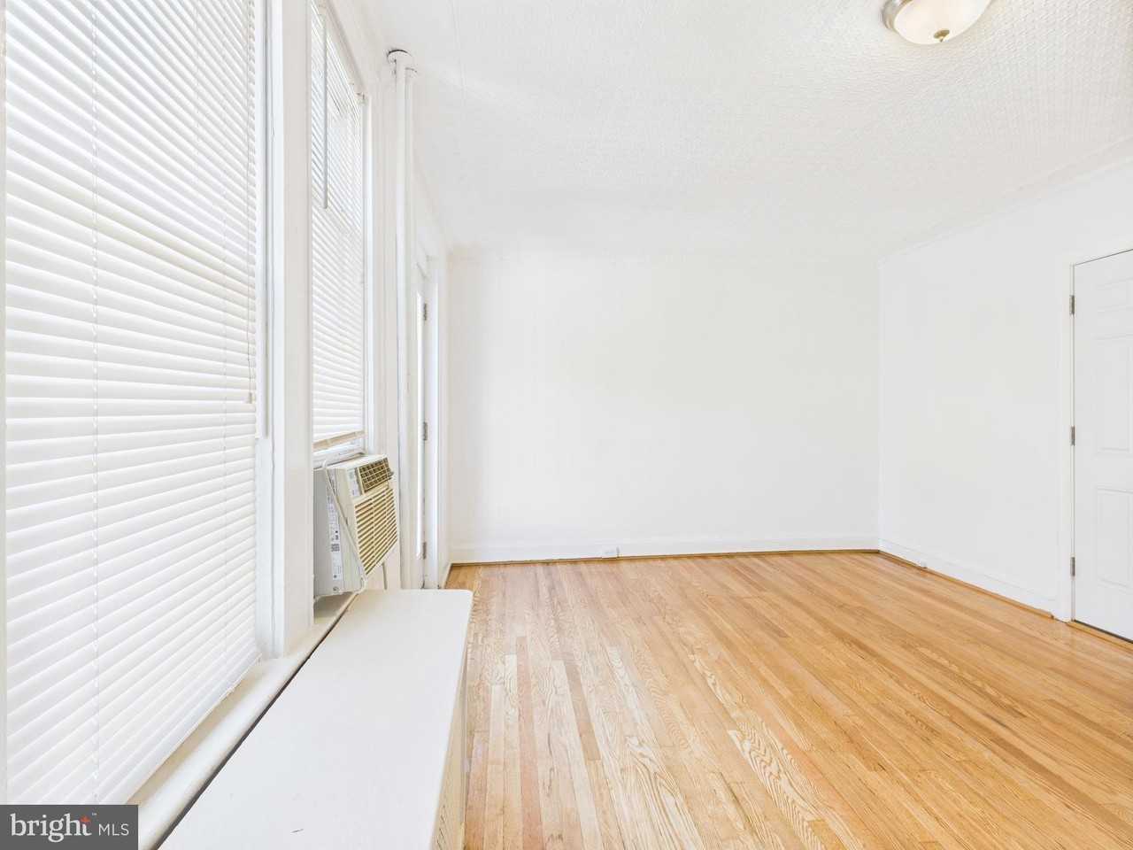 205 E 33rd St Apt 3 #3 - Photo 5 of 18