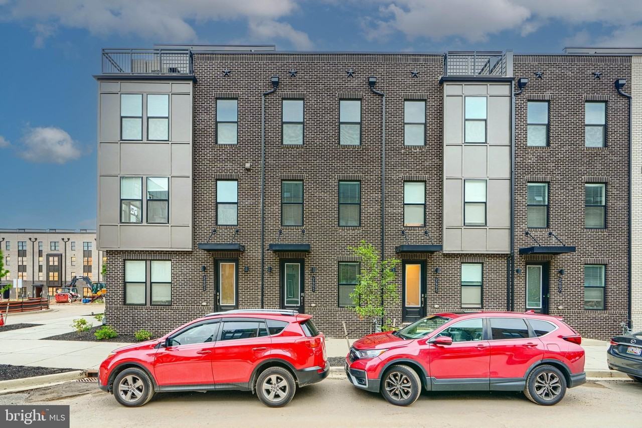 2603 Light St - Photo 2 of 29