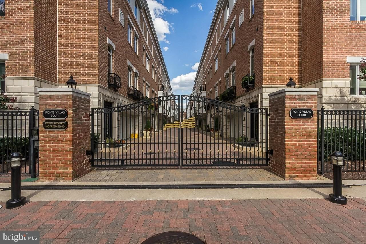 639 Ponte Villas S Unit 128 #128 - Photo 4 of 46