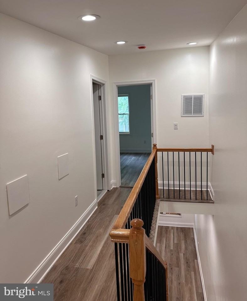 458 East Federal Street - Photo 3 of 4