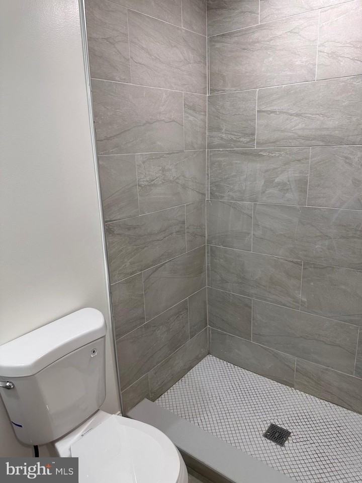 458 East Federal Street - Photo 4 of 4