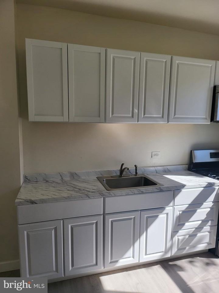 2427 East Lanvale Street - Photo 2 of 5