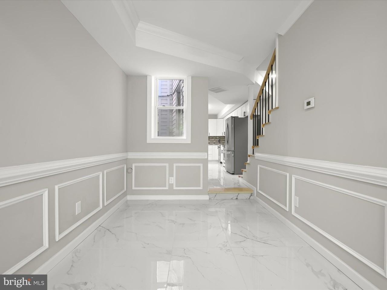 1015 S Kenwood Ave - Photo 2 of 24