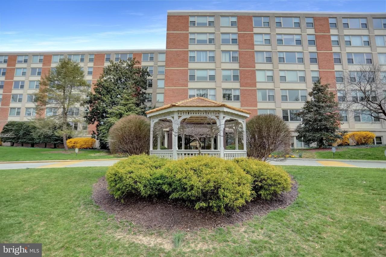 4401 Roland Avenue #304