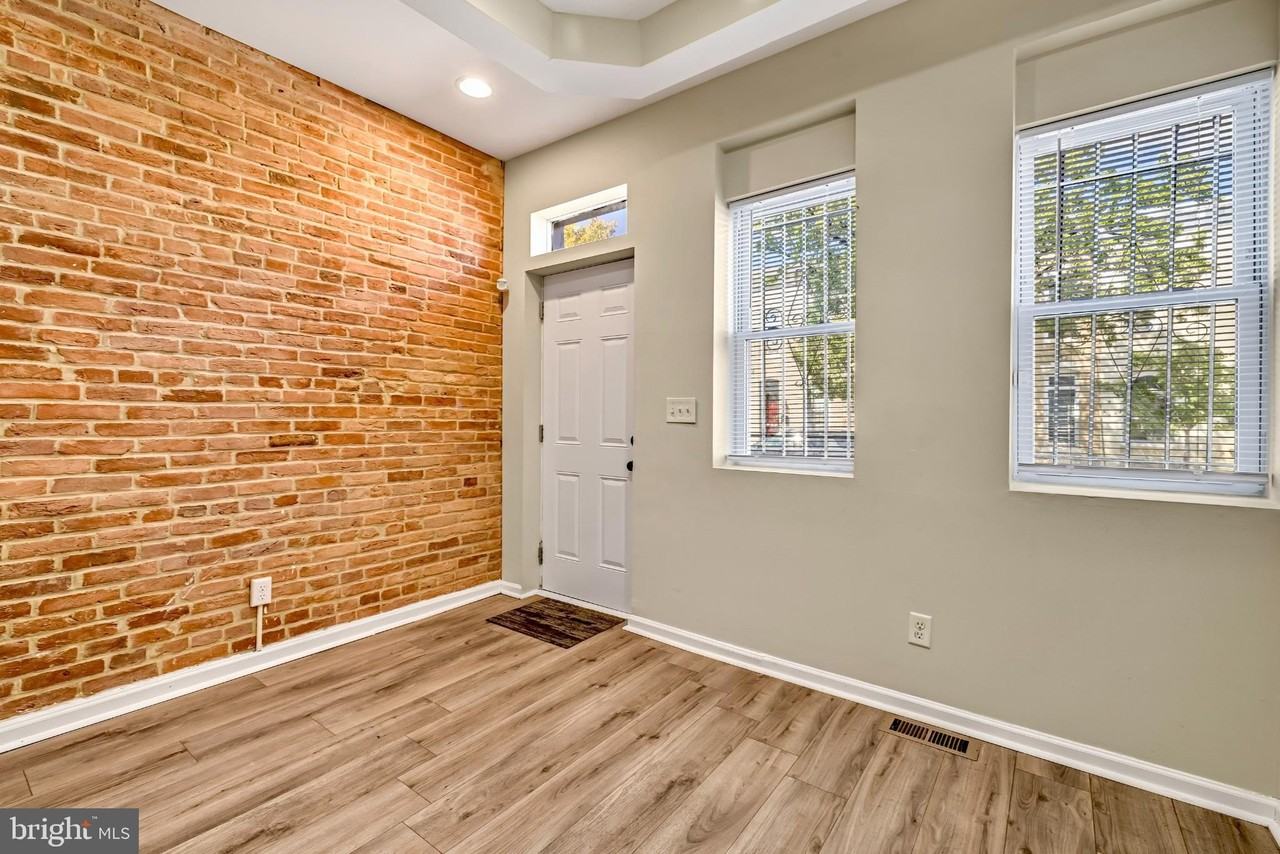 2131 Jefferson St - Photo 3 of 24