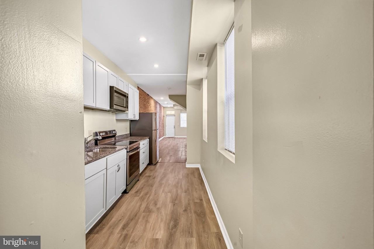 2131 Jefferson St - Photo 6 of 24