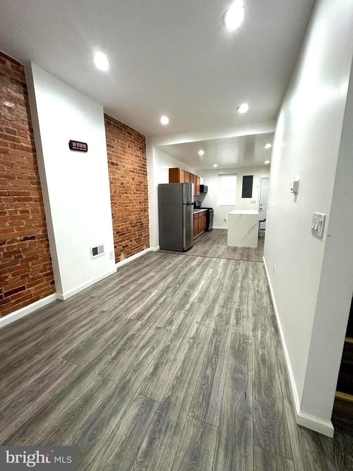 2654 Wilkens Ave - Photo 5 of 10