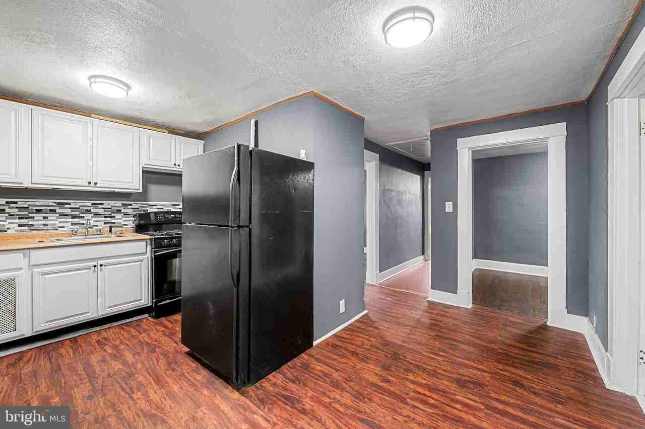 3727 Milford Avenue - Photo 3 of 20