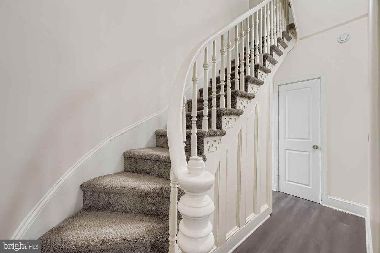 615 South Paca Street - Photo 7 of 34