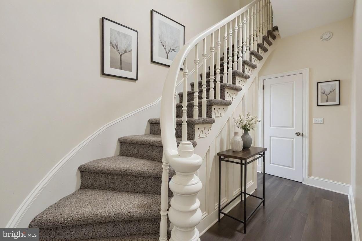 615 South Paca Street - Photo 6 of 34