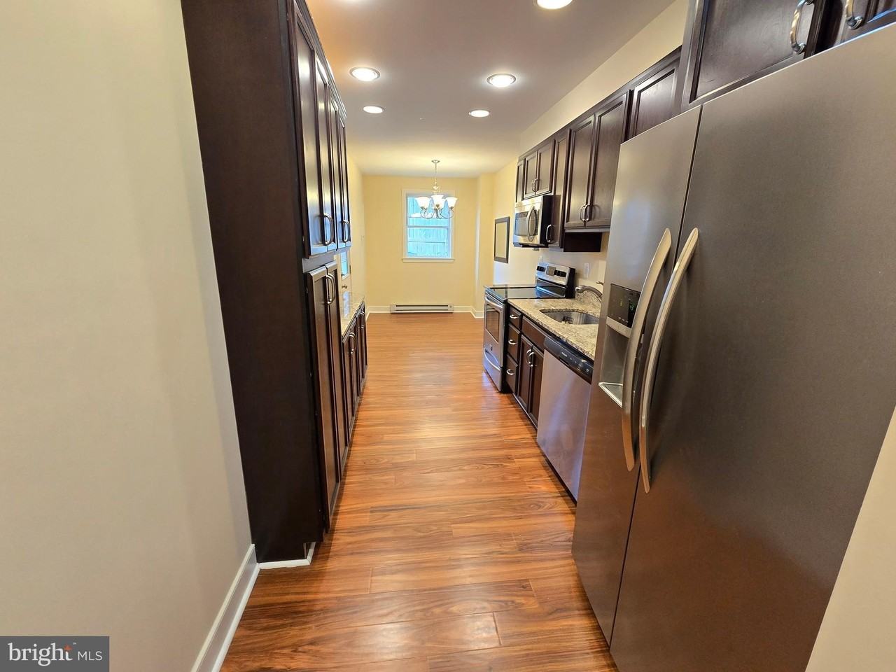 608 S Washington St - Photo 6 of 40