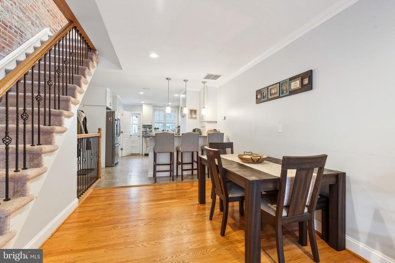 3902 Hudson Street - Photo 7 of 35