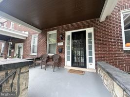 featured image of 2910 Cresmont Ave