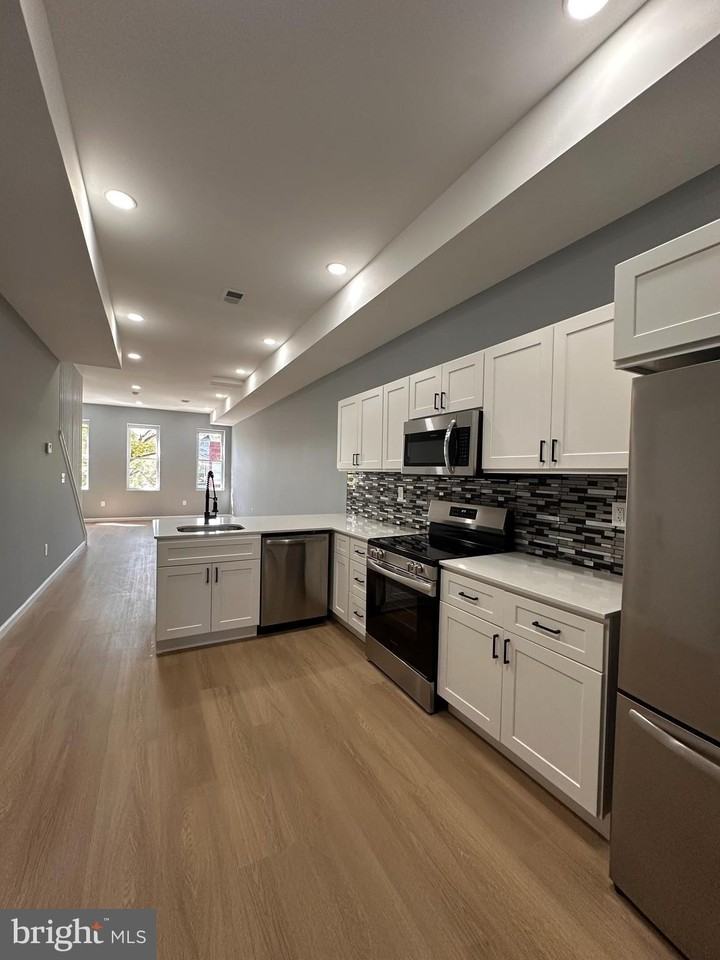 1927 Druid Hill Ave Apt 2 #FL2 - Photo 3 of 11