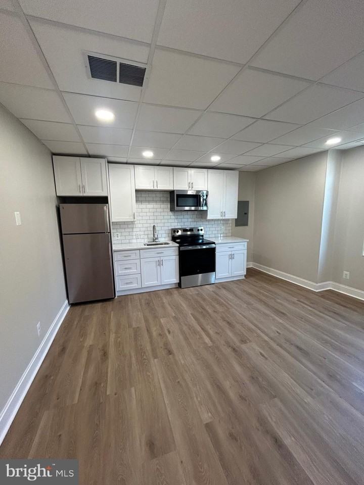 1130 Light Street #5 - Photo 2 of 11