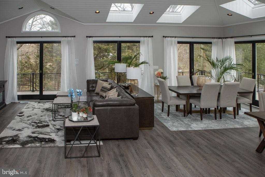 15841 York Rd - Photo 6 of 22