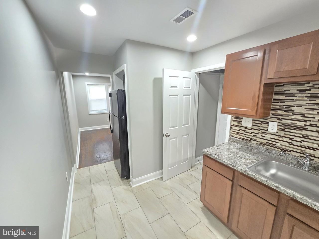 144 Chestnut St - Photo 6 of 14