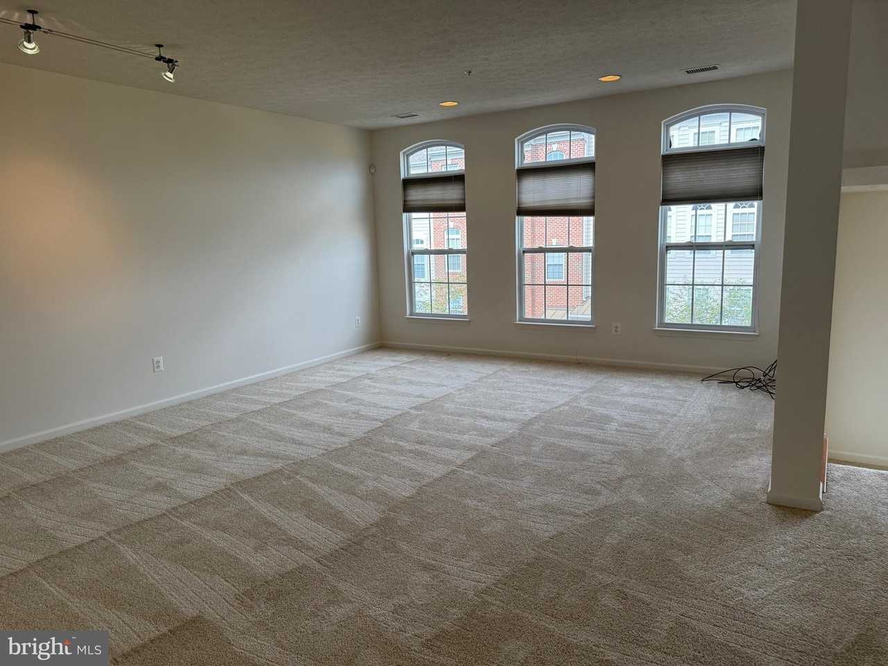 11039 Mill Centre Drive #11039 - Photo 7 of 33