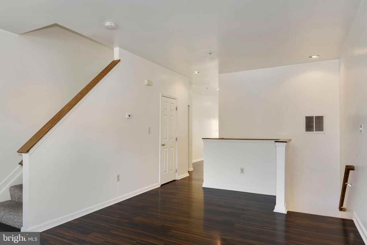 43 Bank Spring Ct - Photo 7 of 27