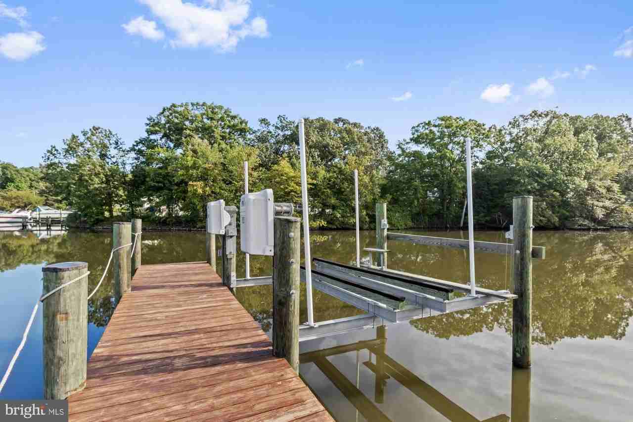 3622 Claires Ln - Photo 4 of 43