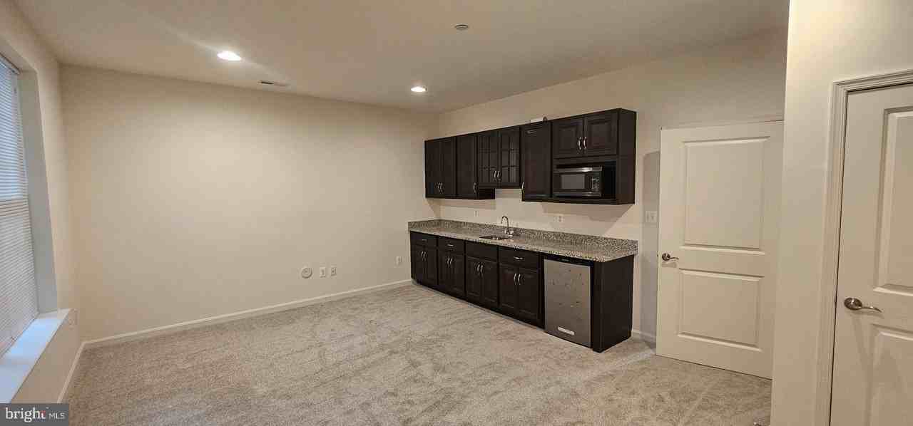 156 Ironwood Court - Photo 5 of 38