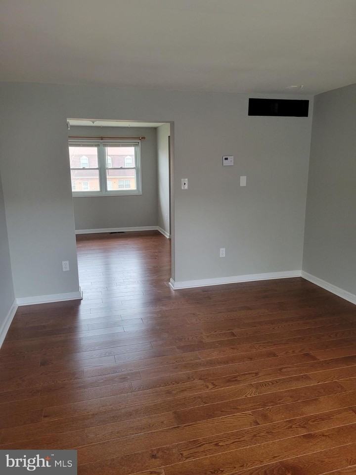 630 Kingston Rd - Photo 3 of 34