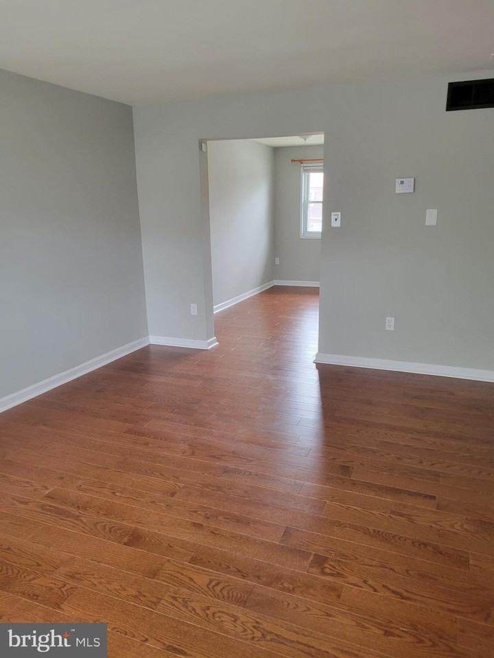 630 Kingston Rd - Photo 4 of 34