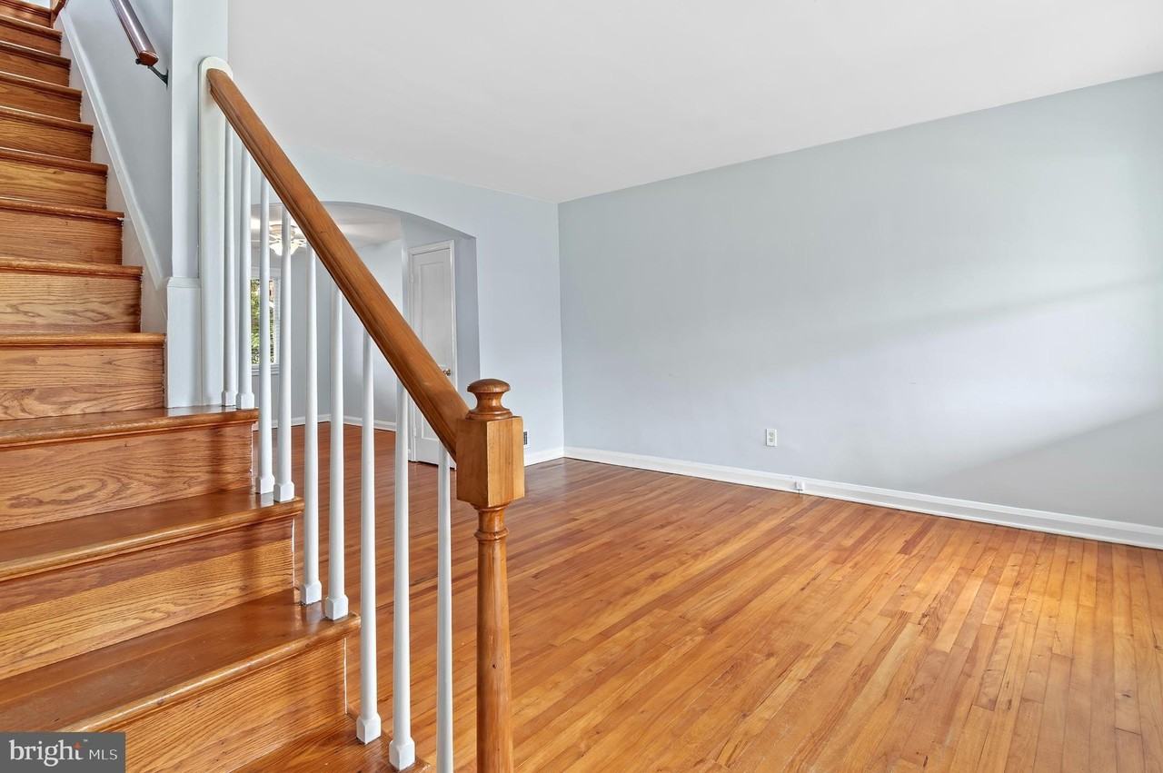 8356 Edgedale Rd - Photo 4 of 29