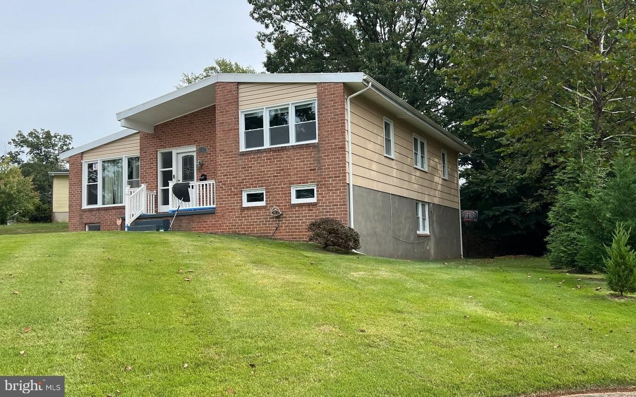 8503 Stevenswood Rd - Photo 3 of 18