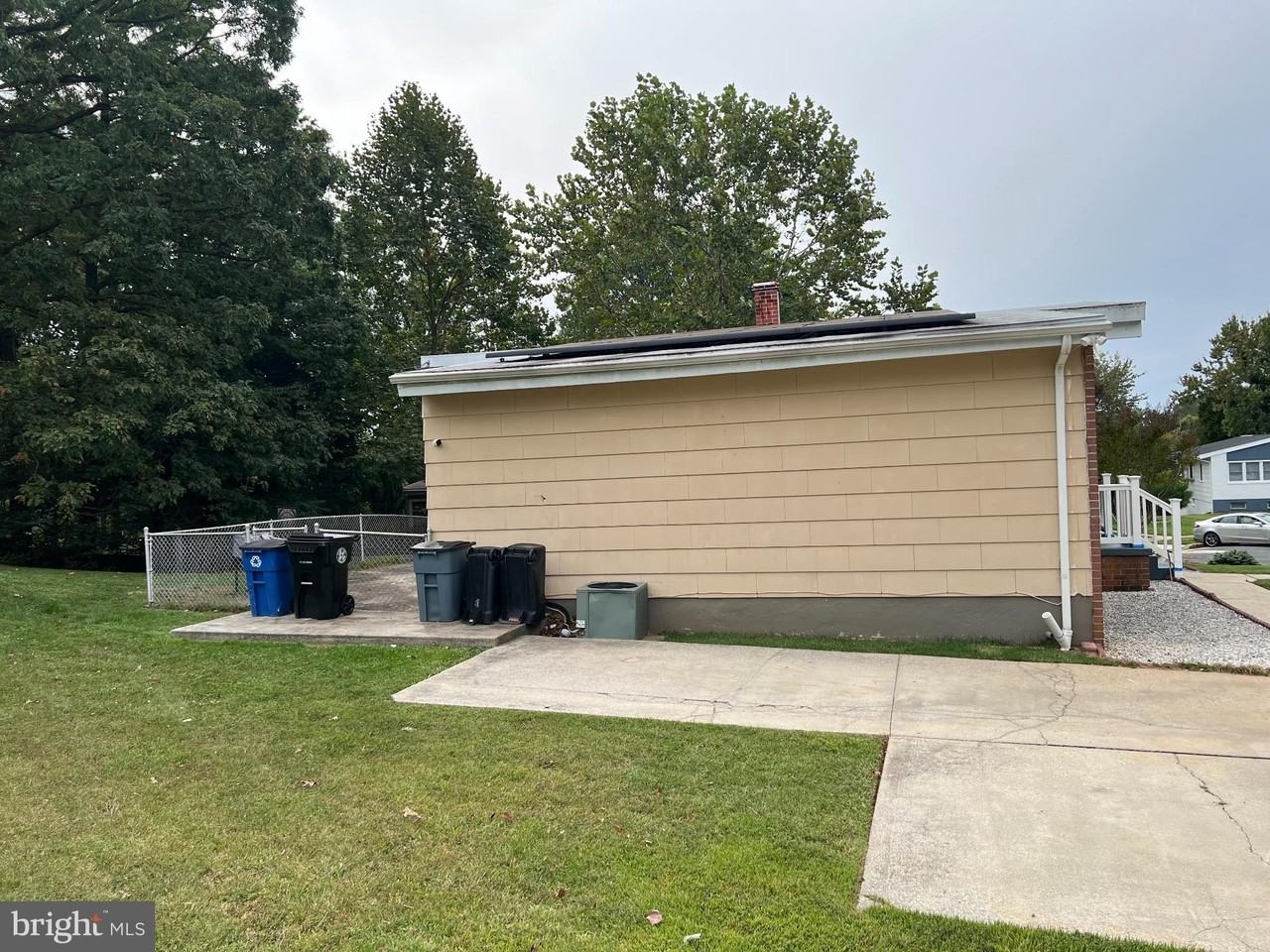 8503 Stevenswood Rd - Photo 4 of 18