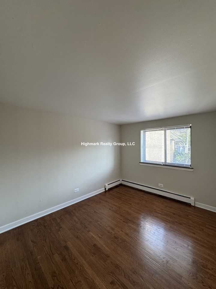 6011 N Winthrop Ave #501 - Photo 7 of 11