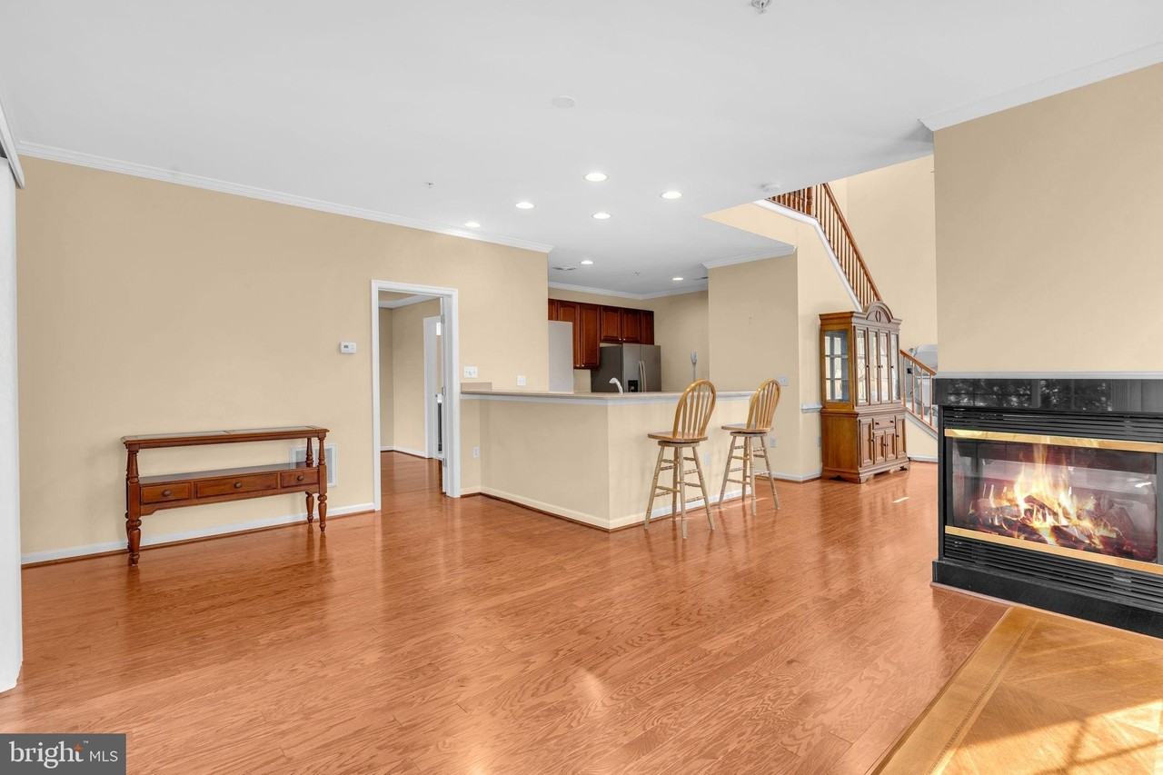 521 Marlboro Ct Unit 46 #46 - Photo 4 of 35