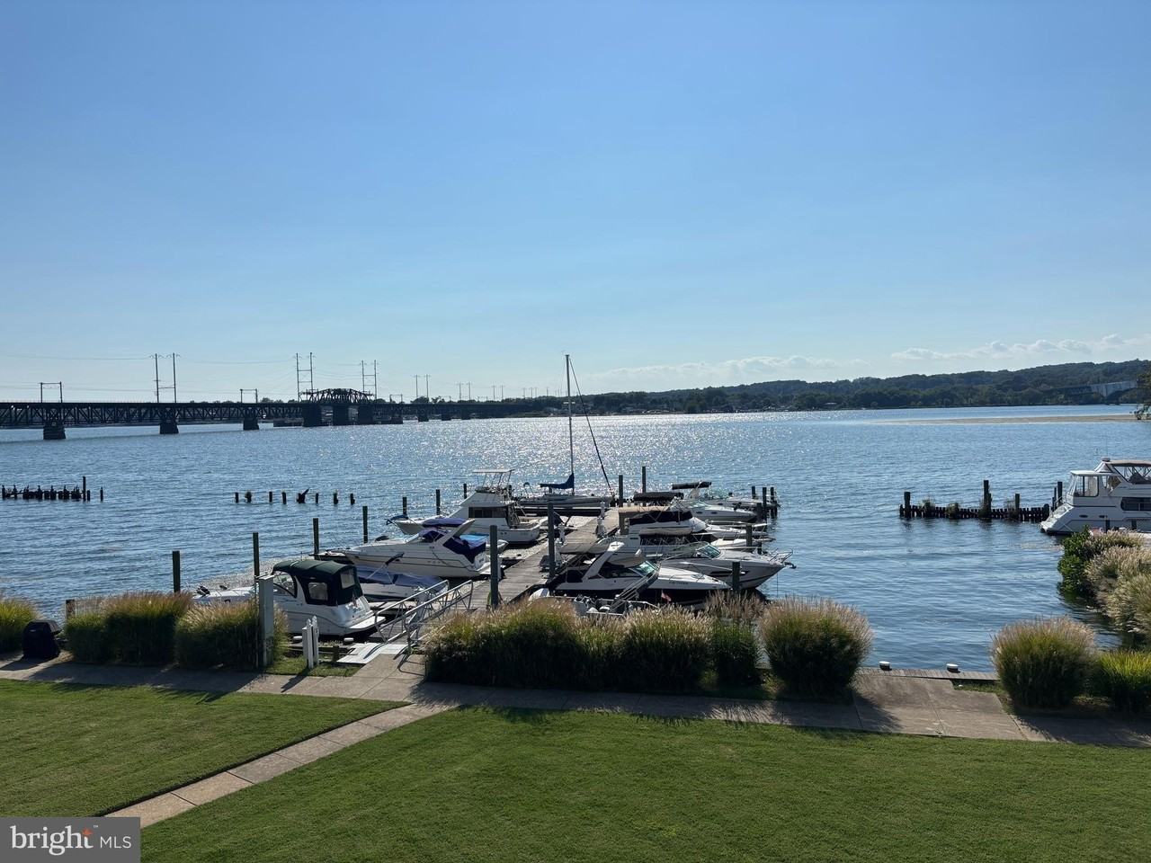 25 Owens Landing Ct Apt B - Photo 4 of 32