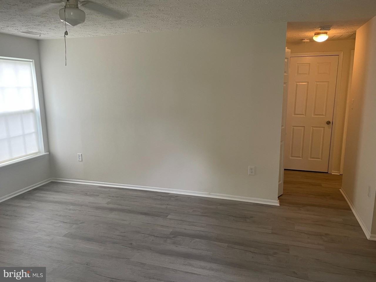 2409 York Ct - Photo 4 of 14