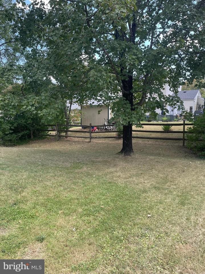 2409 York Ct - Photo 6 of 14