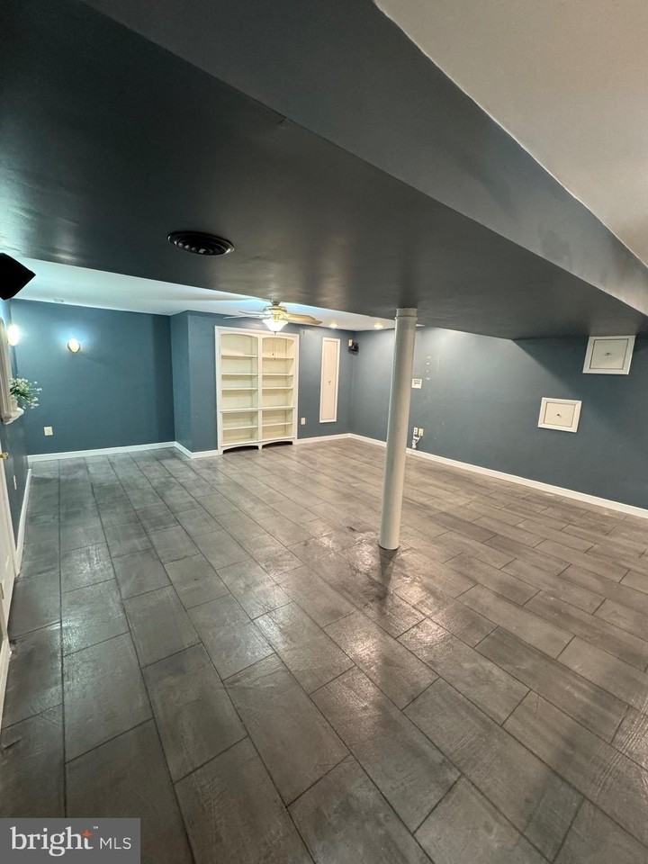 8834 Chiswick Ct - Photo 4 of 35