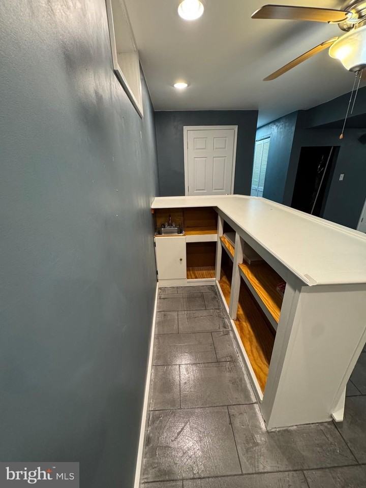 8834 Chiswick Ct - Photo 5 of 35