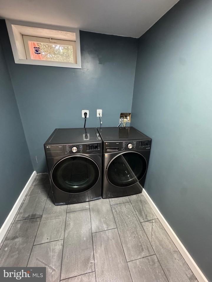 8834 Chiswick Ct - Photo 6 of 35