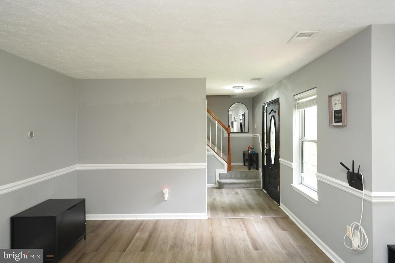 4120 Lancaster Cir - Photo 2 of 50