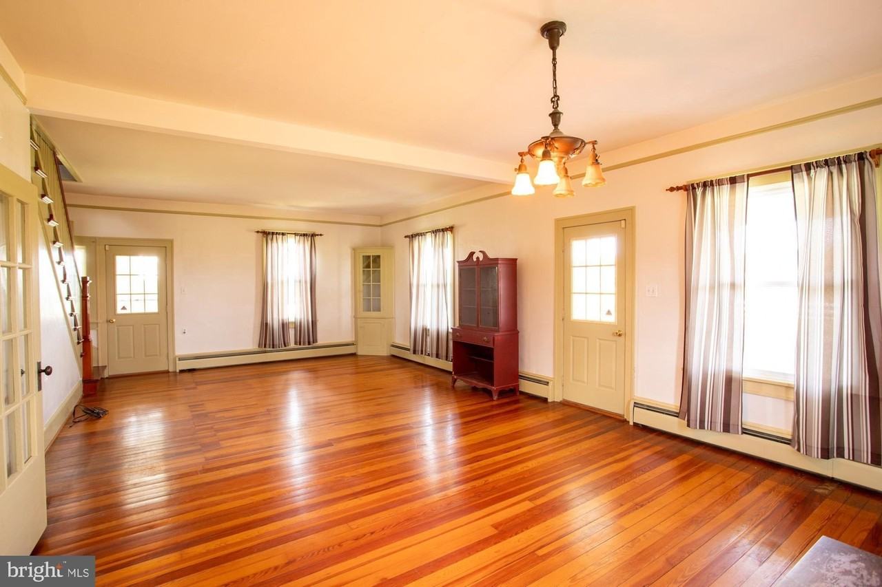 22721 Marsh Creek Rd - Photo 4 of 28