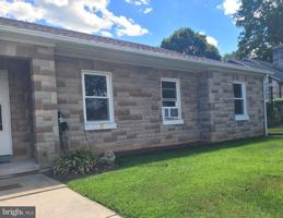 featured image of 2747 Cedarhurst Rd Apt 2 #2