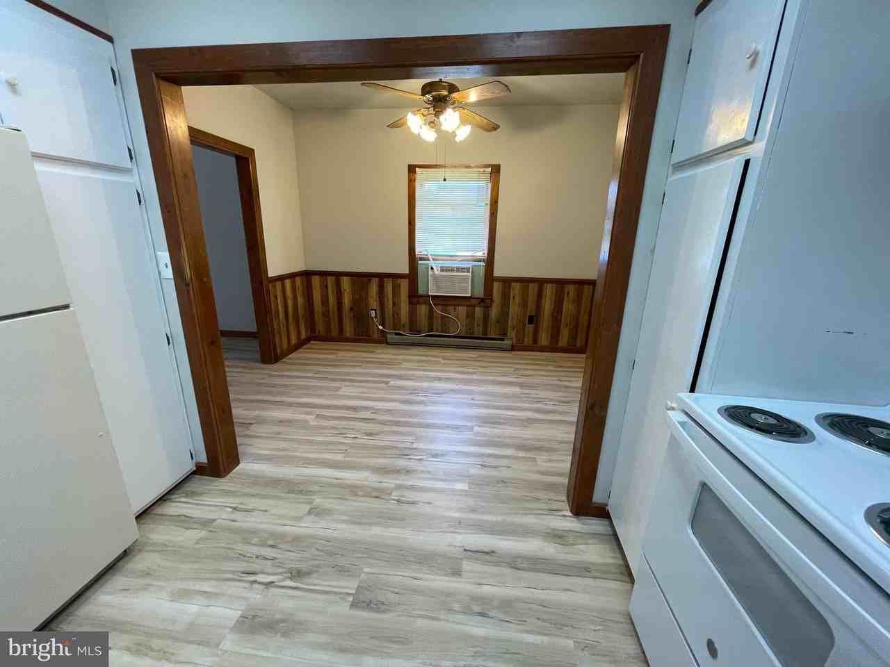 307 Willis Street - Photo 5 of 9