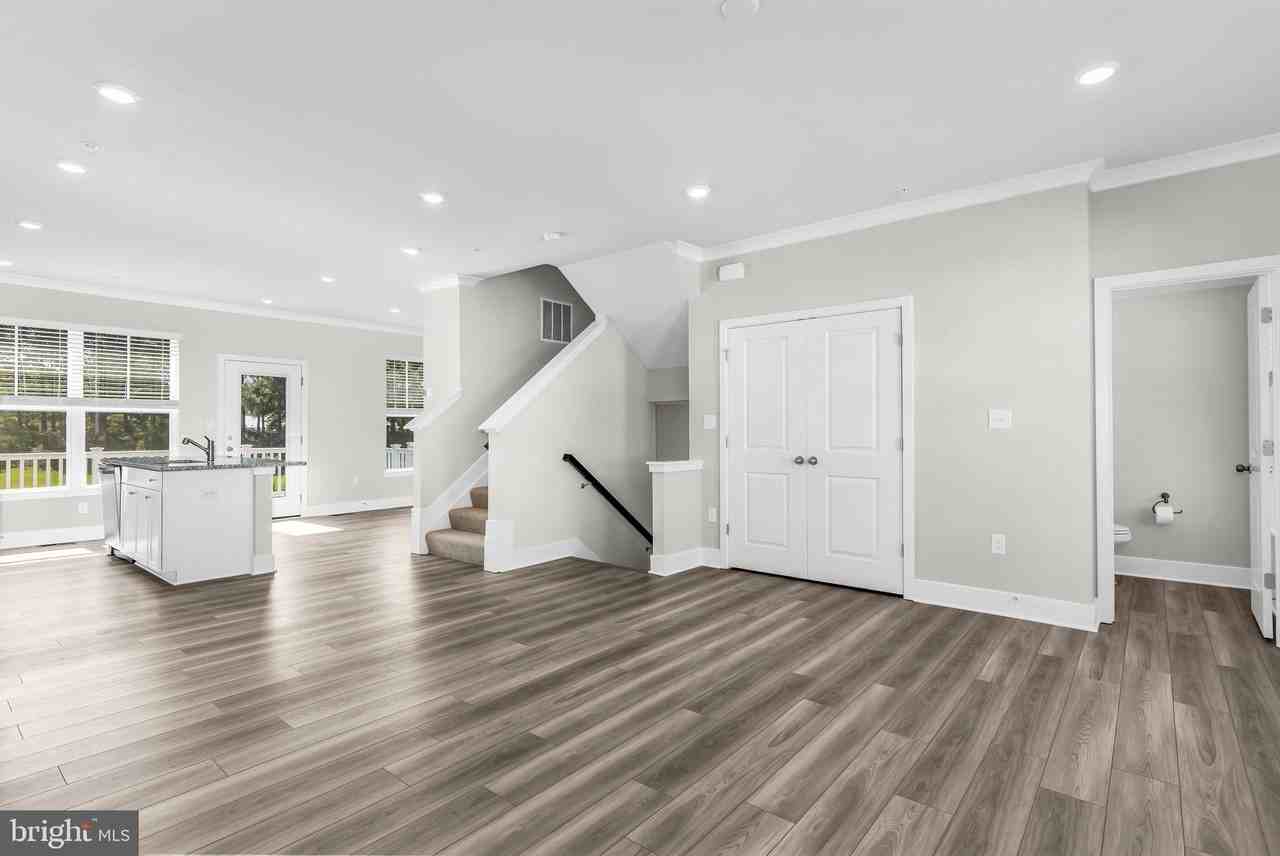 2110 Winterberry Ln #A - Photo 4 of 46