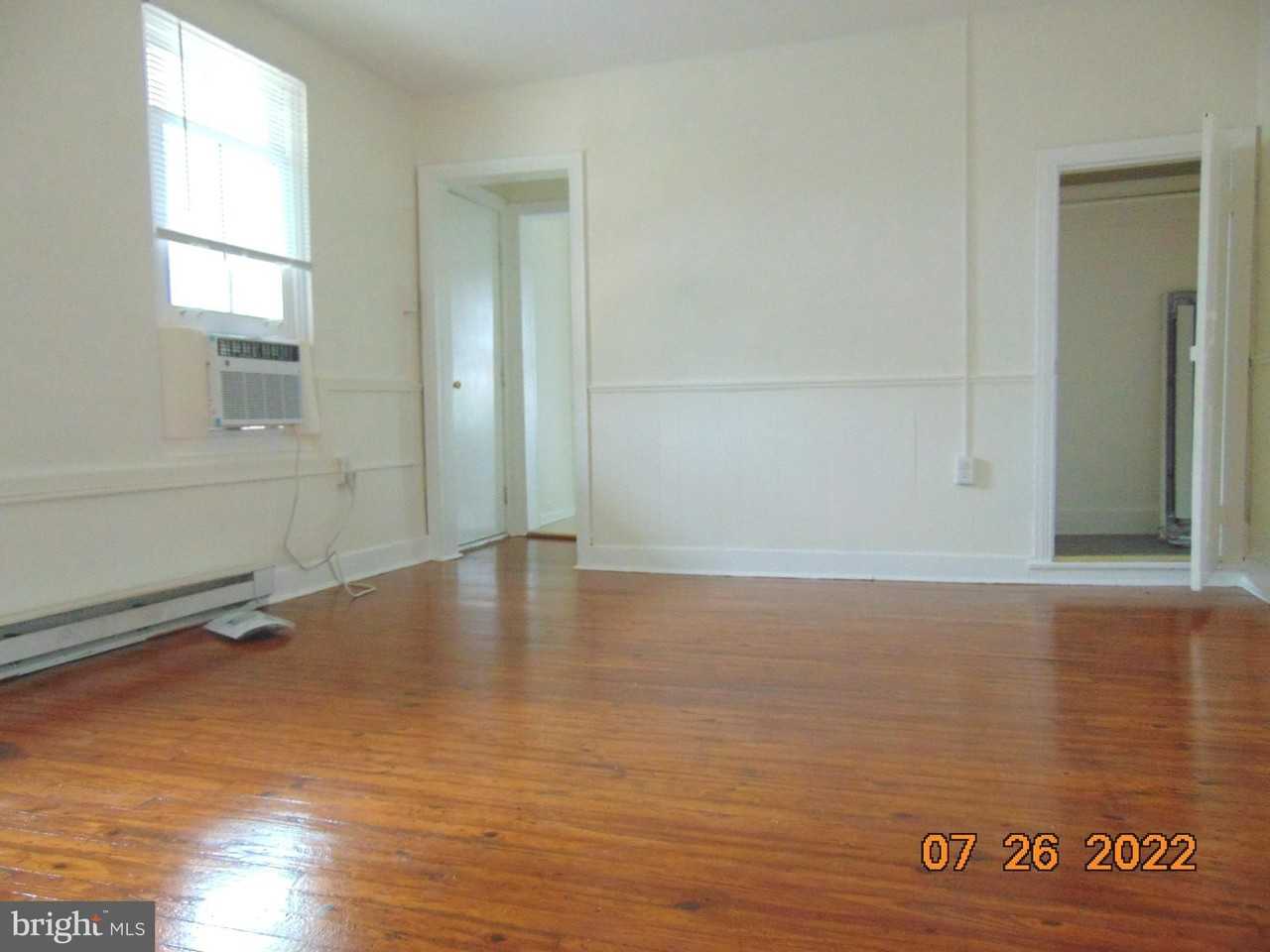 140 W South St - Photo 4 of 33