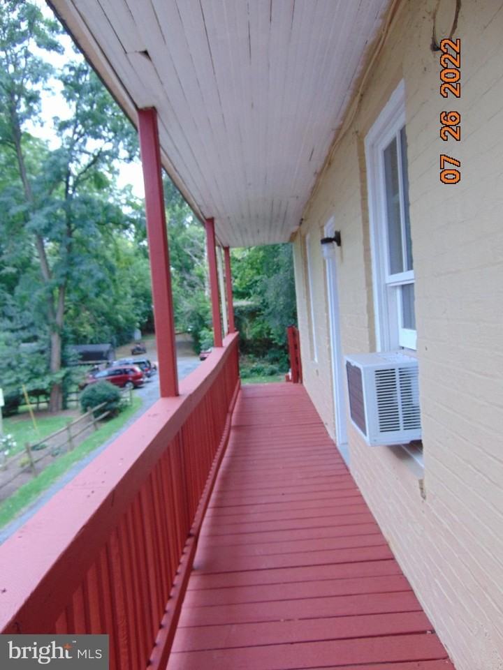 140 W South St - Photo 7 of 33