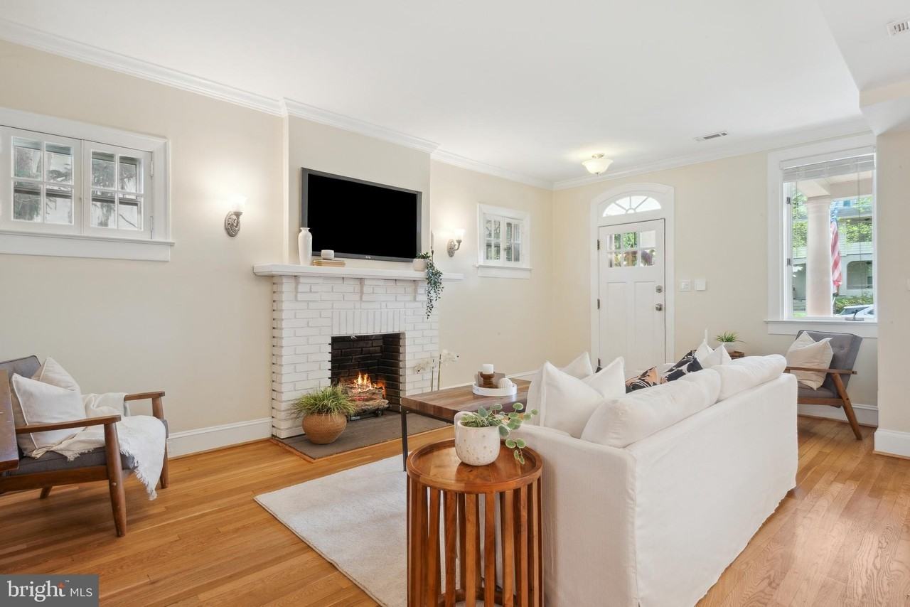 317 W College Ter - Photo 7 of 50