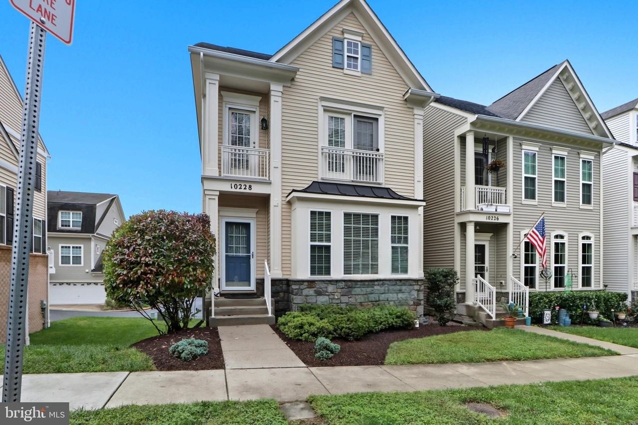 10228 Nuthatch Dr - Photo 2 of 38