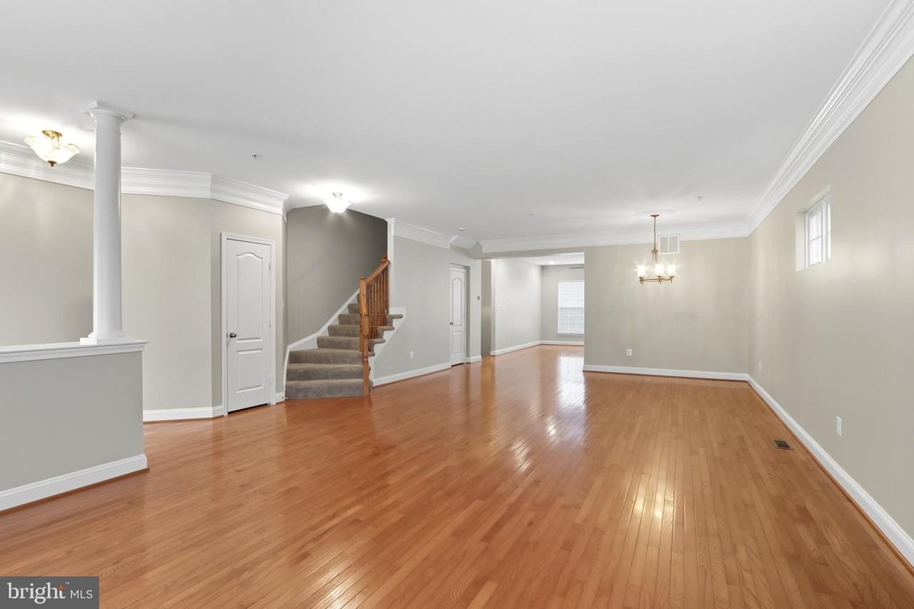 10228 Nuthatch Dr - Photo 6 of 38