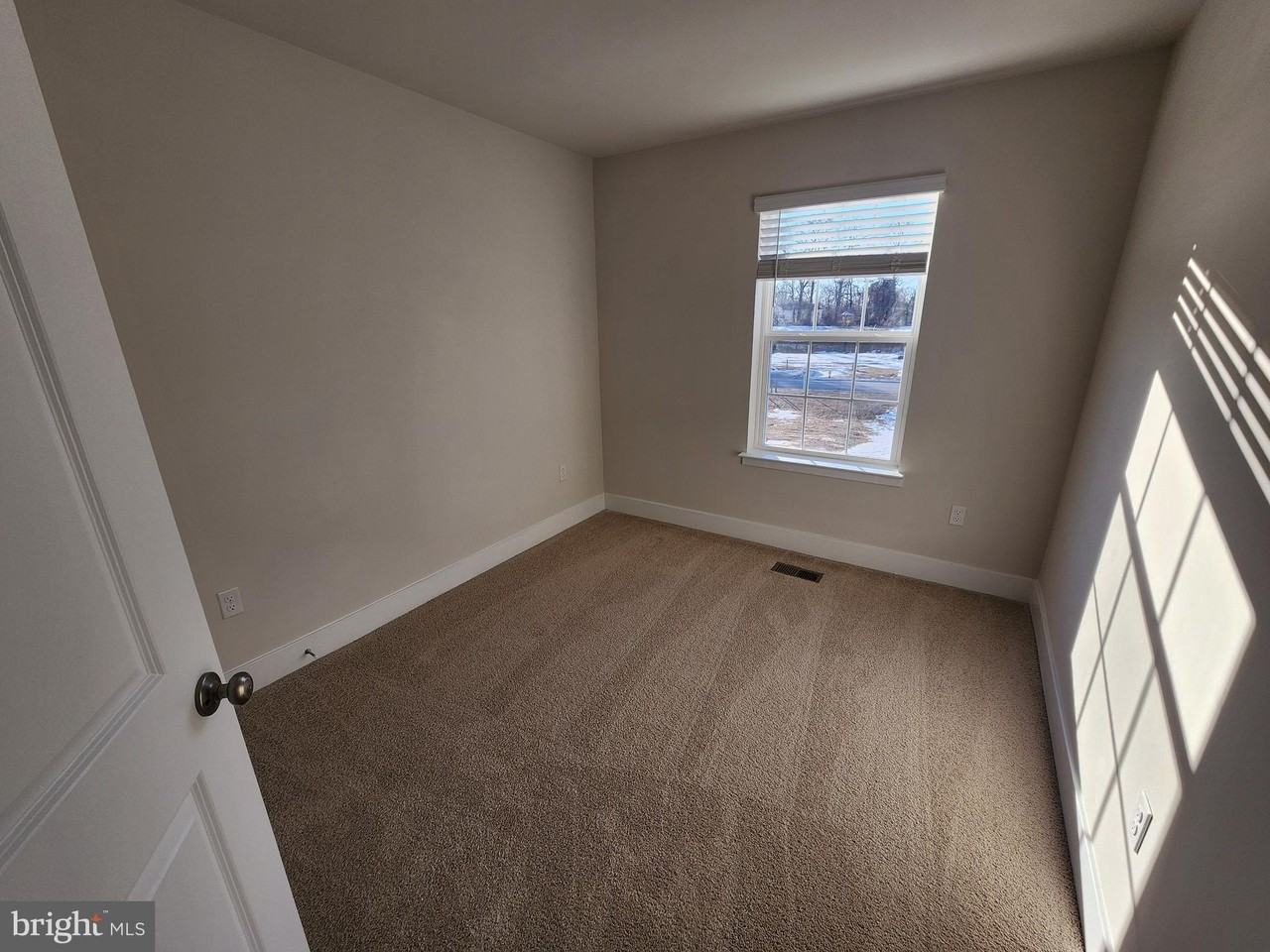 231 Joppa Farm Rd - Photo 4 of 25