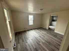 745 Schofield Ave - Photo 1 of 1